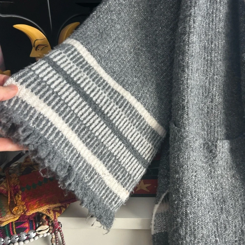 Zara Knit Gray and White Striped Cardigan W Bell Sleeves Small - Picture 2 of 16